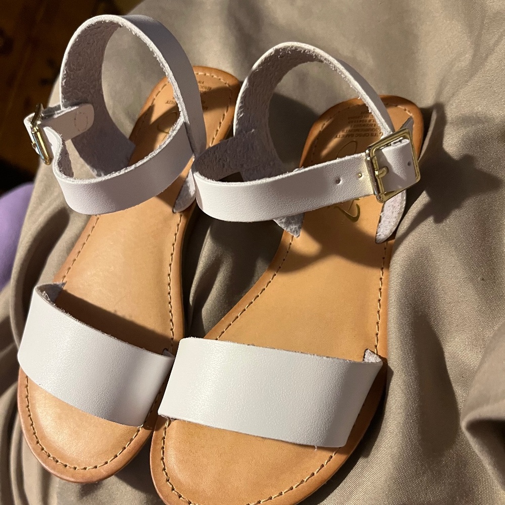 LITTLE GIRL SANDALS